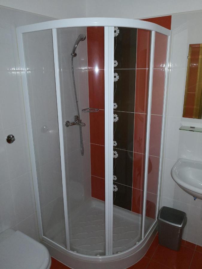 Gostilna Pri Dragici, Gostilna S Prenocisci, D.O.O. Hotell Sežana Eksteriør bilde